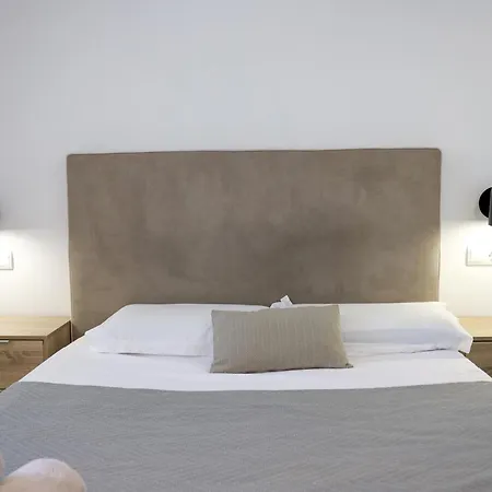 Cala Vadella Beachwalk *